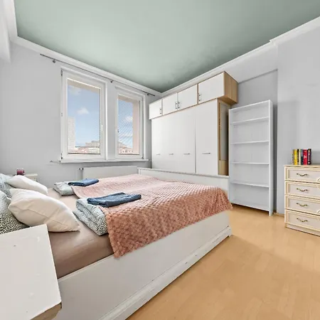 Big 4-room Spacious * Bratysława