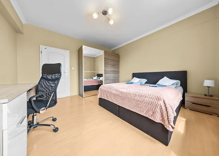 Apartament Big 4-room Spacious