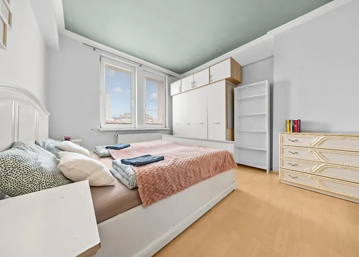 Big 4-room Spacious * Μπρατισλάβα