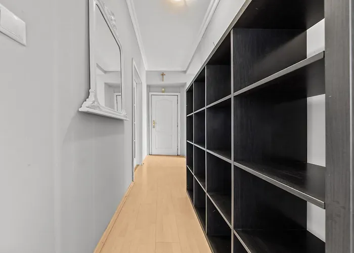 Big 4-room Spacious Διαμέρισμα